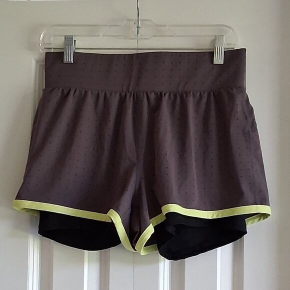 Fabletics Gray & Neon Green Women's Workout Set Size M - Picture 2 of 13